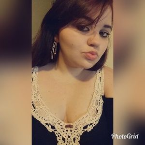 Meet your Posher, Monica